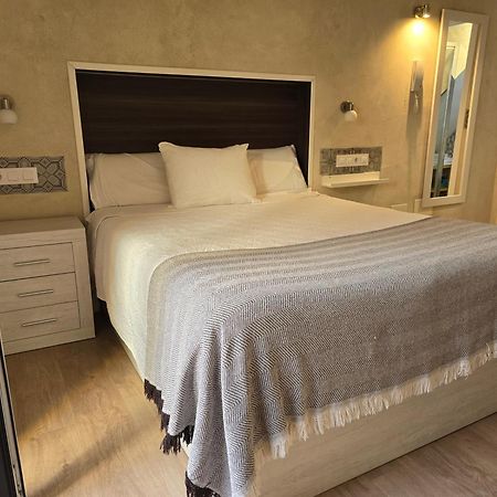 Ferienwohnung La Isla De Mirabel Plasencia Exterior foto